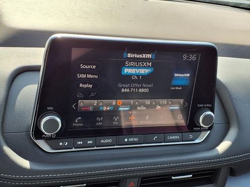 Used 2023 Nissan Rogue SV FWD image 5