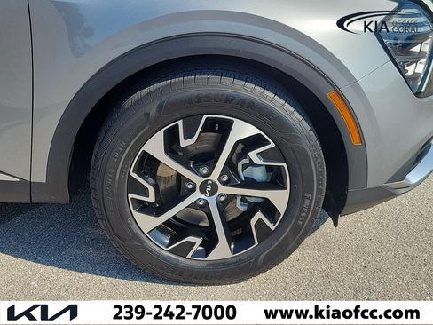 Certified 2024 Kia Sportage EX FWD image 7