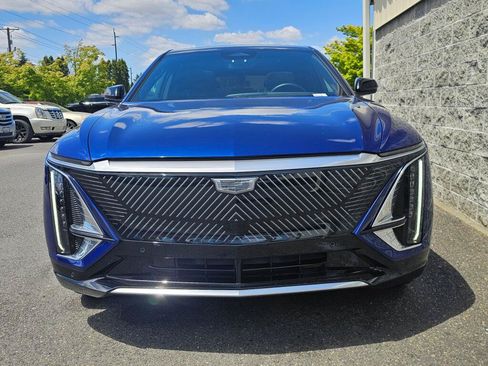 Used 2024 Cadillac Lyriq Tech RWD image 12