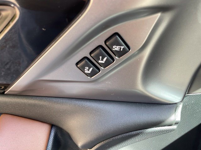 Used 2020 Subaru Outback Touring AWD/4WD image 27