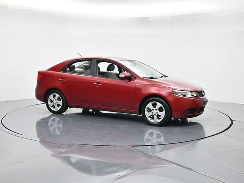 Used 2010 Kia Forte EX image 3