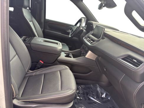 Used 2024 Chevrolet Tahoe Premier image 15