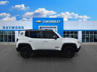 Used 2017 Jeep Renegade Trailhawk AWD/4WD video 2