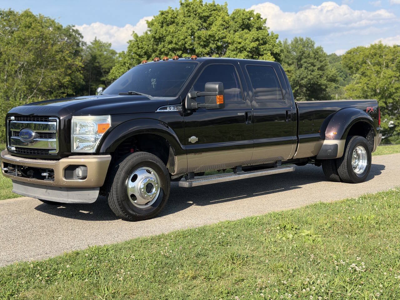 Used 2011 Ford F350 XL w/ PWR Equipment Group AWD/4WD image 1