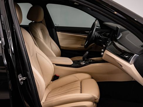 Used 2019 BMW 540i w/ Convenience Package RWD image 24
