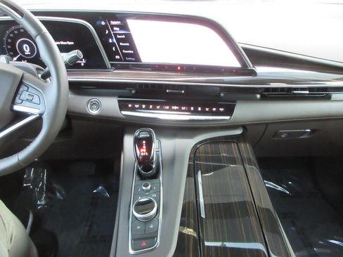 Used 2024 Cadillac Escalade Sport w/ Touring Package AWD/4WD image 44
