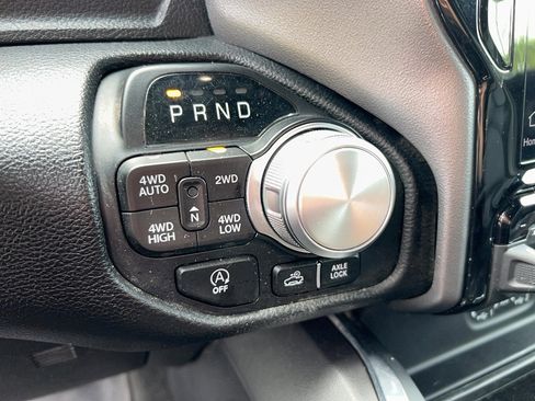 Used 2024 RAM 1500 Laramie AWD/4WD image 23