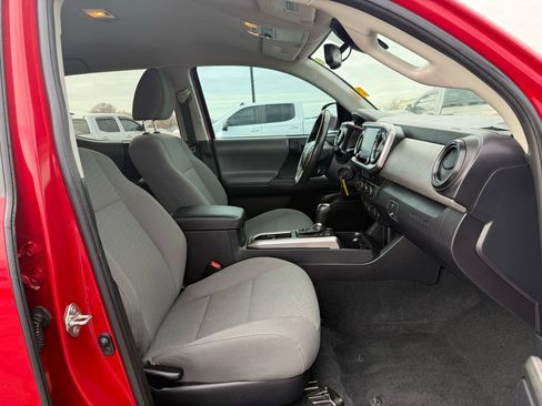 Used 2021 Toyota Tacoma SR5 AWD/4WD image 20