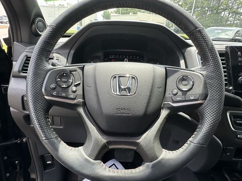 Certified 2025 Honda Passport TrailSport image 6