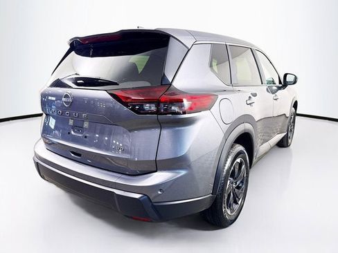 Certified 2026 Nissan Rogue SV image 5
