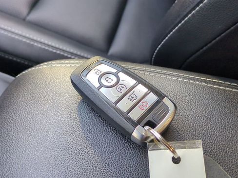 Used 2022 Ford Escape SEL image 38