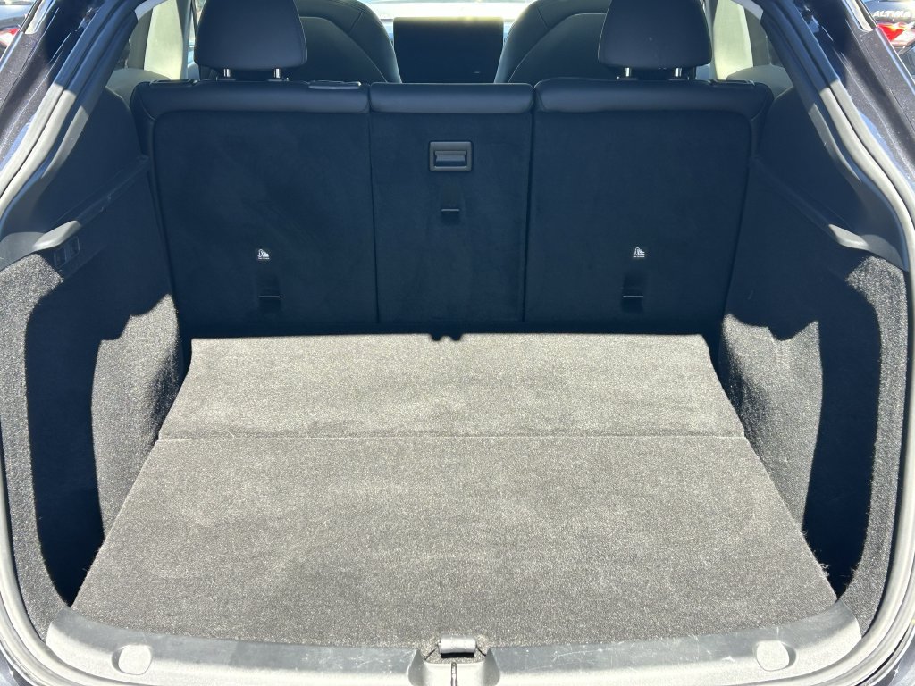 Used 2025 Tesla Model Y Long Range RWD image 12