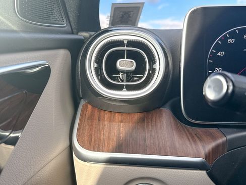 Used 2022 Mercedes-Benz C 300 4MATIC Sedan image 40