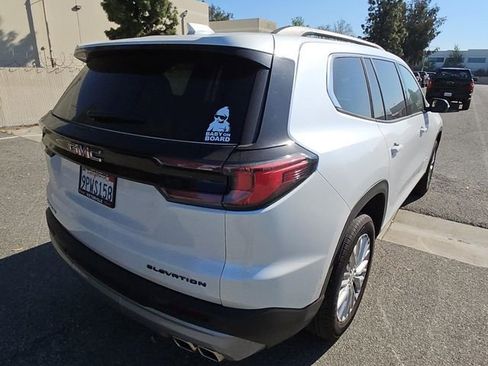 Used 2024 GMC Acadia Elevation FWD image 4