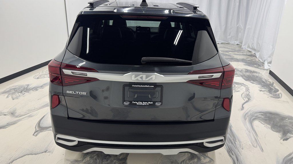 Used 2022 Kia Seltos SX w/ Sunroof Package AWD/4WD image 7