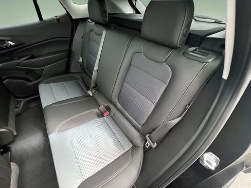 New 2025 Chevrolet Trax LT w/ LT Convenience Package image 23