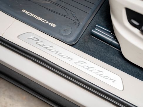 Certified 2023 Porsche Cayenne S Platinum AWD/4WD image 29