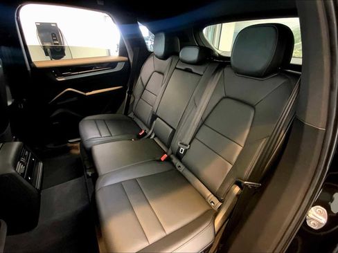 Used 2024 Porsche Cayenne image 57