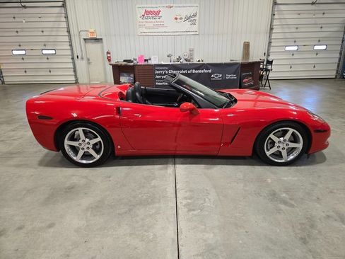 Used 2006 Chevrolet Corvette Base 2D Convertible w/ Preferred Equipment Group image 6