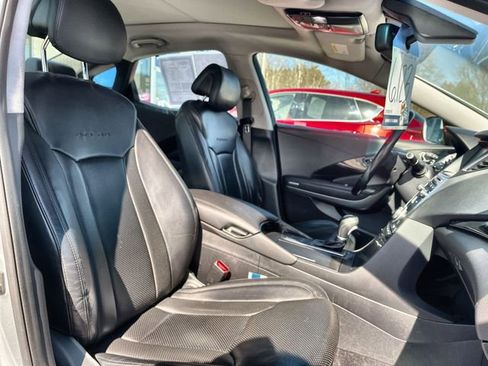 Used 2017 Hyundai Azera Limited image 28