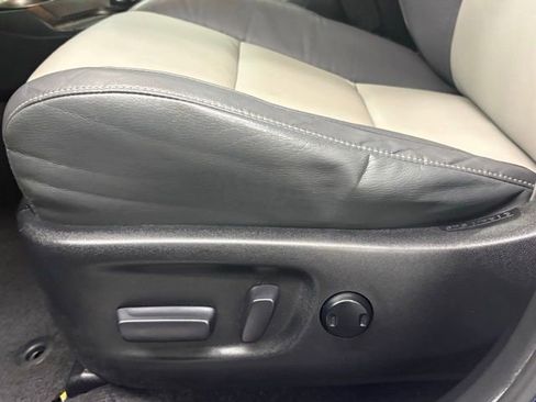 Used 2015 Toyota RAV4 Limited w/ Technology Package FWD image 13