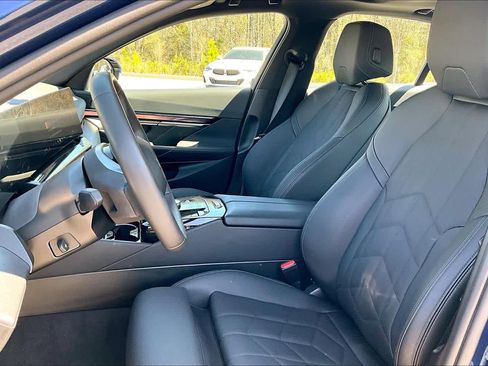 Certified 2024 BMW i5 eDrive40i w/ Premium Package image 7