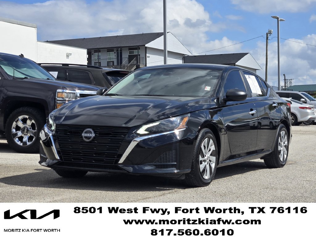 Used 2025 Nissan Altima 2.5 S FWD image 3