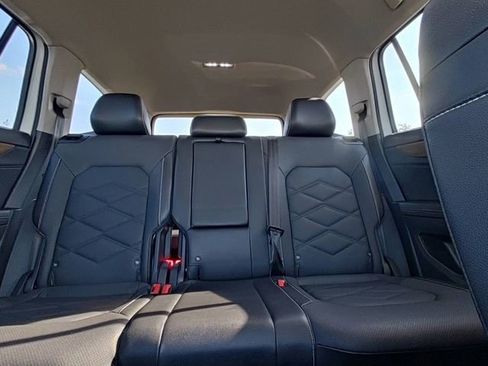 Used 2024 Volkswagen Atlas SE AWD/4WD image 27