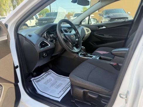 Used 2019 Chevrolet Cruze LS FWD image 10