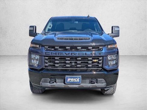 Used 2022 Chevrolet Silverado 2500 Custom w/ Custom Value Package image 2