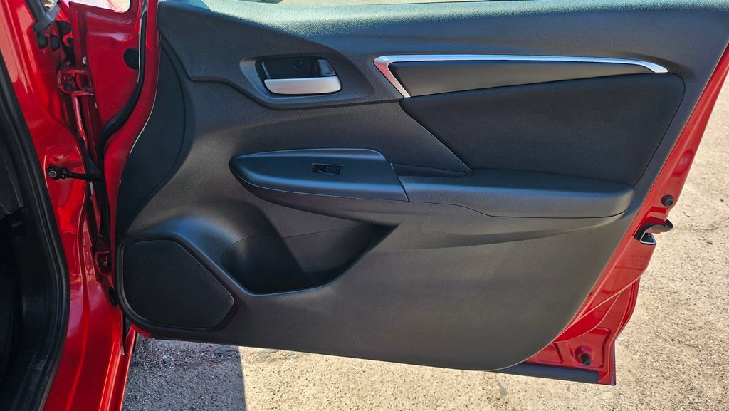 Used 2015 Honda Fit LX image 17