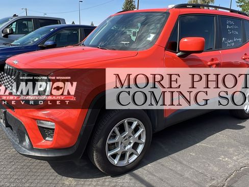 Used 2019 Jeep Renegade Latitude w/ Cold Weather Group AWD/4WD image 1