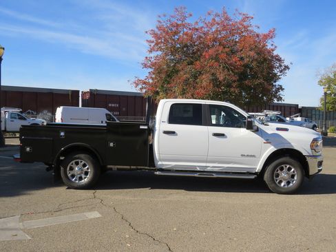 New 2023 RAM 3500 SLT w/ Quick Order Package 2YG SLT image 15