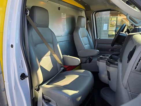 Used 2024 Ford E-350 and Econoline 350 Super Duty w/ Driver's Safety Package image 35