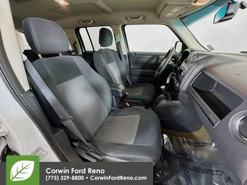 Used 2016 Jeep Patriot Sport w/ Power Value Group image 23