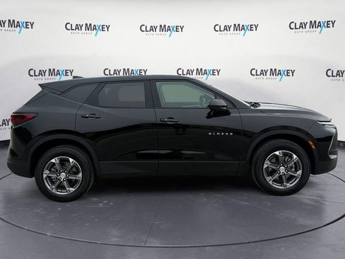 Used 2025 Chevrolet Blazer LT AWD/4WD image 6