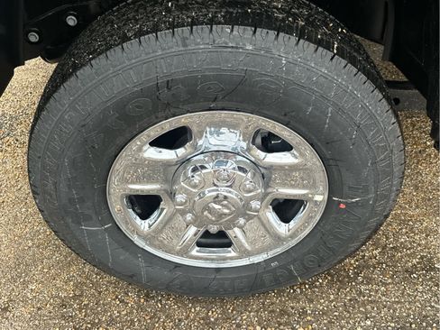 New 2026 RAM 2500 Tradesman w/ Chrome Appearance Group image 12