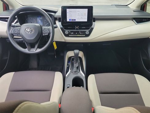 Used 2023 Toyota Corolla LE image 12