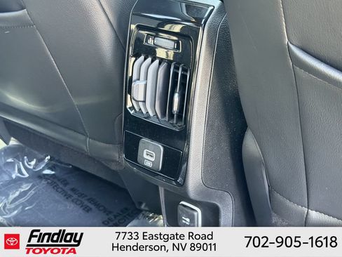 Used 2023 Jeep Compass Latitude w/ Sun and Sound Group AWD/4WD image 14