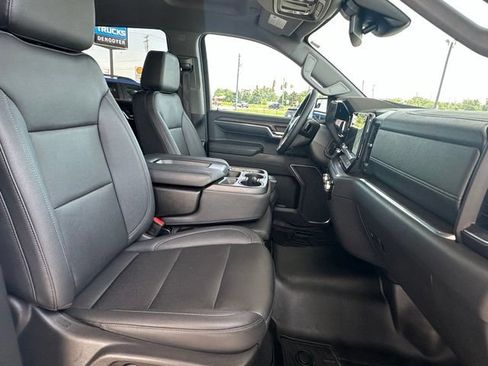 Used 2023 GMC Sierra 1500 SLT w/ X31 Off-Road Package AWD/4WD image 22