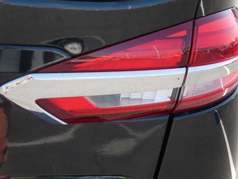 Used 2019 Ford Fusion Titanium AWD/4WD image 17