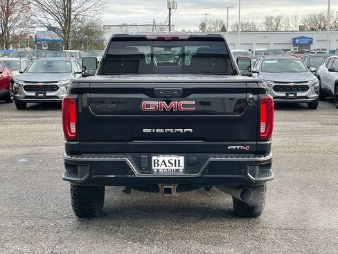 Used 2023 GMC Sierra 2500 AT4 w/ AT4 Premium Plus Package AWD/4WD image 19