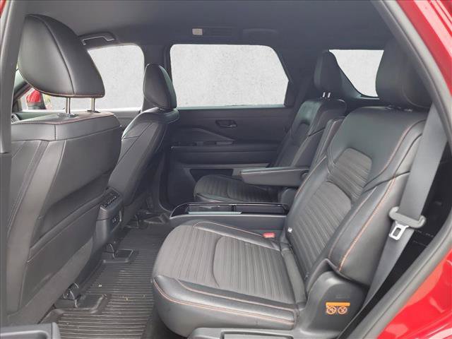 Used 2025 Nissan Pathfinder Rock Creek AWD/4WD image 14