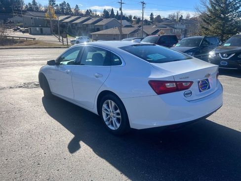 Used 2017 Chevrolet Malibu LT w/ Leather Package image 4