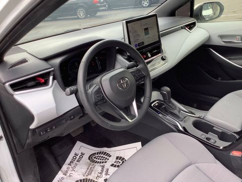Used 2025 Toyota Corolla SE w/ SE Premium Package AWD/4WD image 30