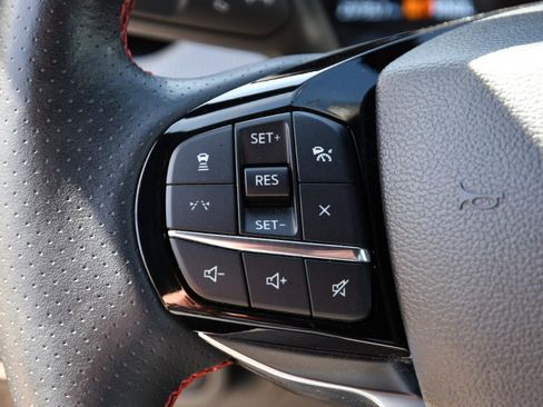 Used 2025 Ford Explorer ST-Line image 14