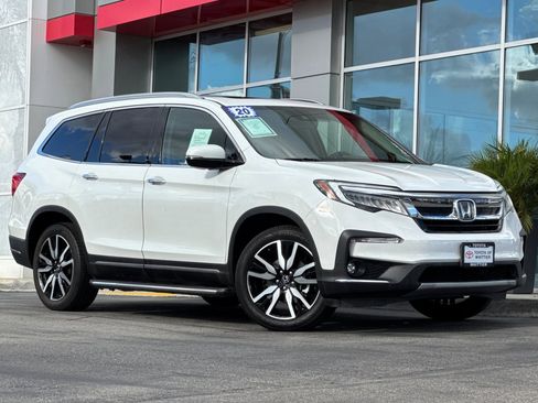 Used 2020 Honda Pilot Touring image 2