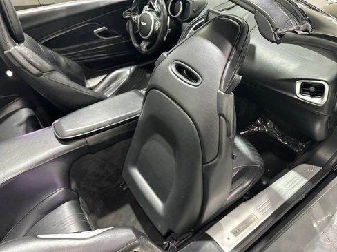Used 2019 Aston Martin DB11 Volante RWD image 54