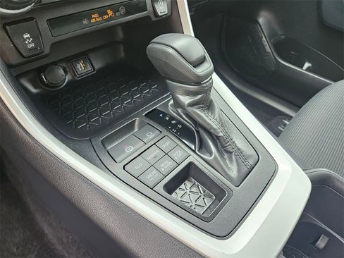 Used 2025 Toyota RAV4 LE image 25