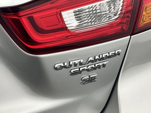 Used 2018 Mitsubishi Outlander Sport SE image 24